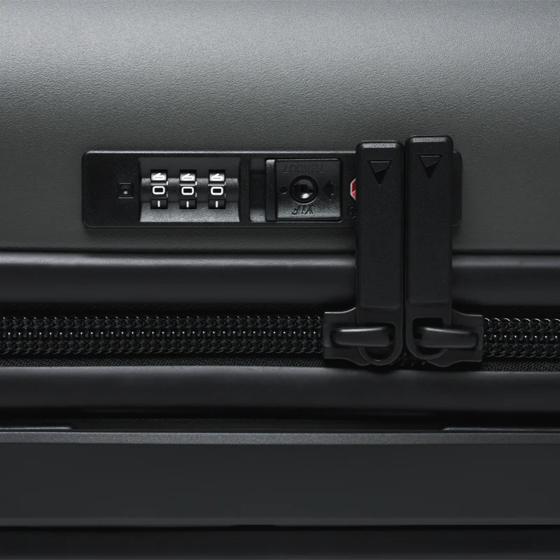 Carry-On Classic - Image 16