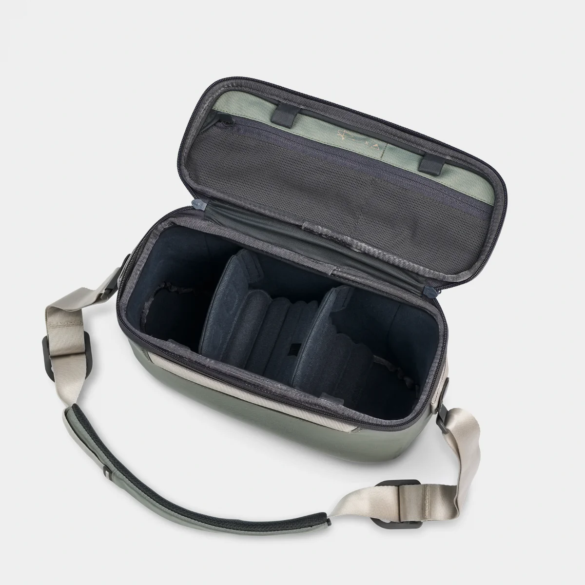 Luma Camera Sling 12L - Image 17