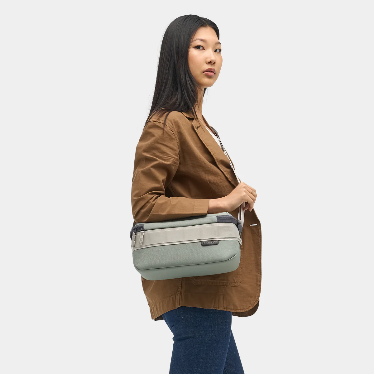 Luma Camera Sling 9L - Image 14