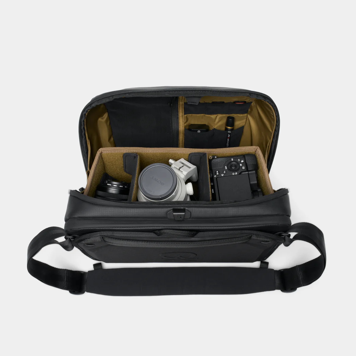 McKinnon Camera Messenger 13L - Image 16