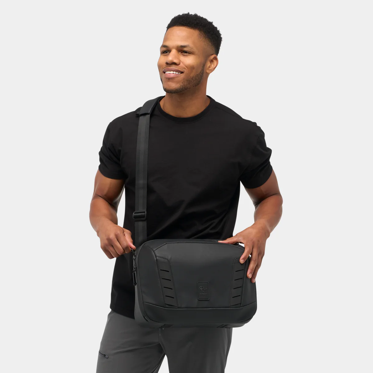 McKinnon Camera Messenger 13L - Image 22