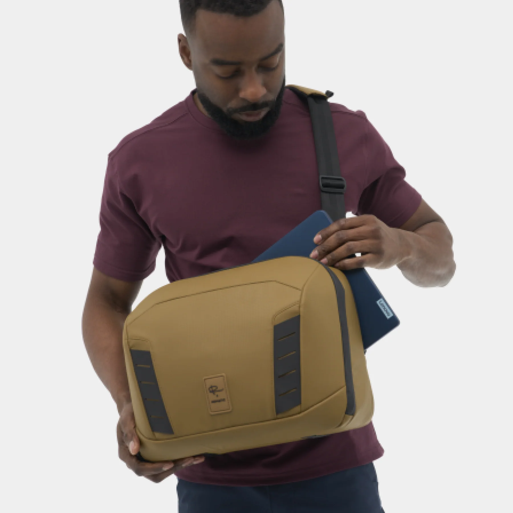 McKinnon Camera Messenger 13L - Image 5