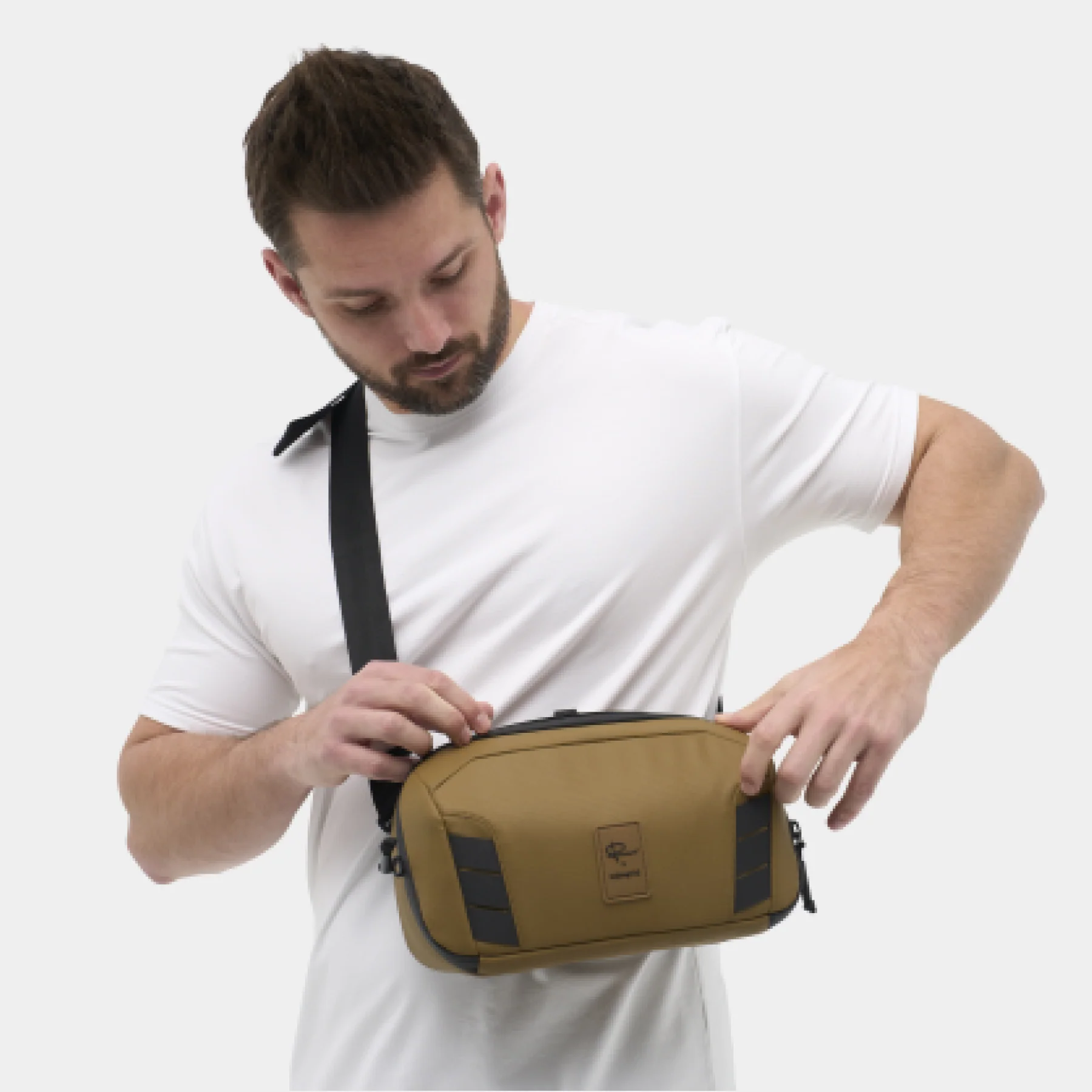 McKinnon Camera Sling 5L - Image 13
