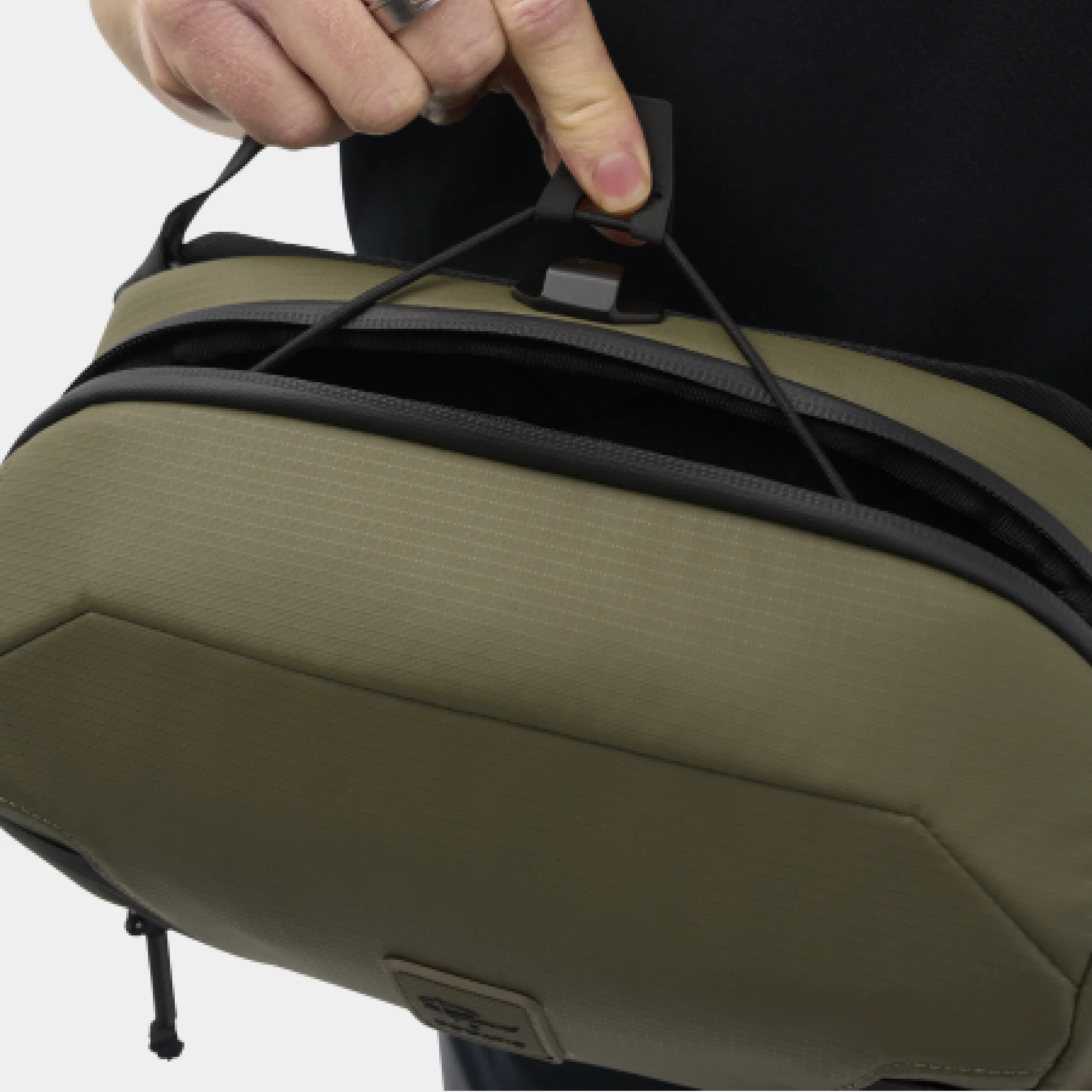 McKinnon Camera Sling 5L - Image 23